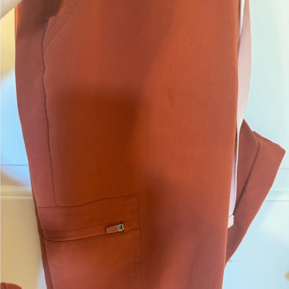 Figs Scrub Set - Picture 8 of 8